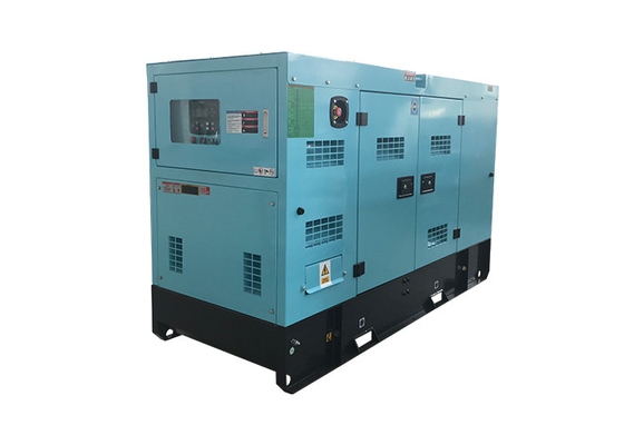 مولدات عازلة للصوت سوبر سيلنت Cummins ديزل أبيض اللون 50kva عالية الكفاءة