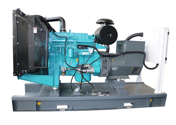 مبردة 160KW المياه لتوليد الطاقة بيركنز مجموعة مولدات الديزل 200KVA